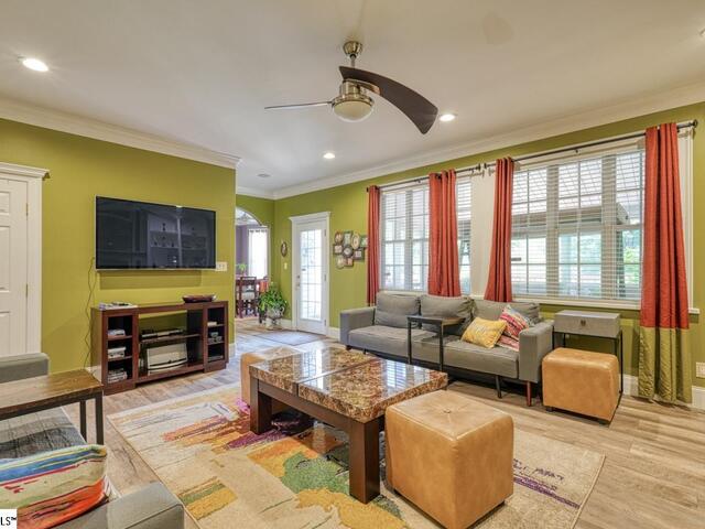 Photo of 251 N Lake Emory Drive