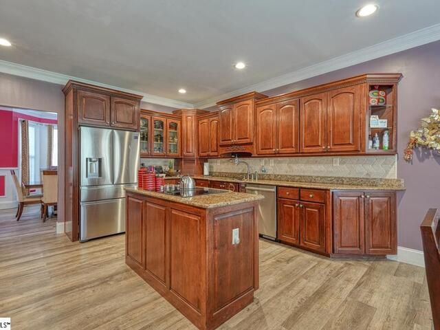 Photo of 251 N Lake Emory Drive