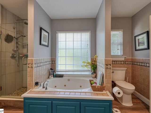 Photo of 251 N Lake Emory Drive
