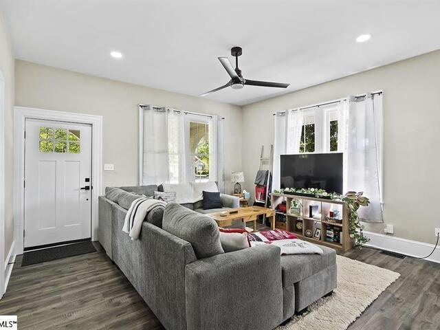 Photo of 501 N adair Street