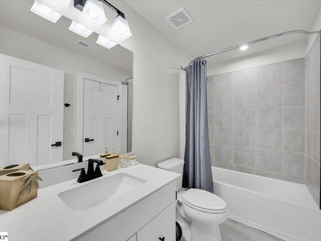 Photo of 822 LADY FERN Drive