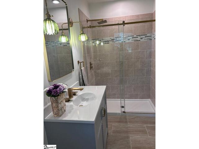 Photo of 2336 Racing Road