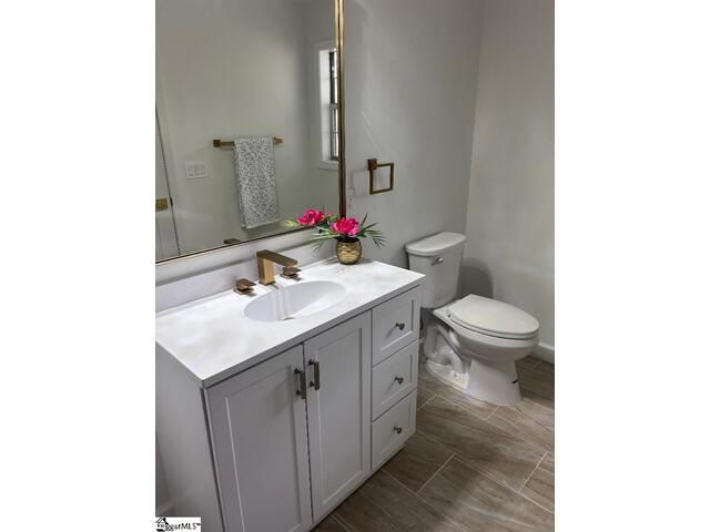 Photo of 2336 Racing Road