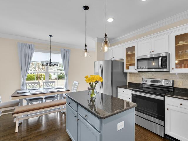 Photo of 102 Hollingsworth Drive