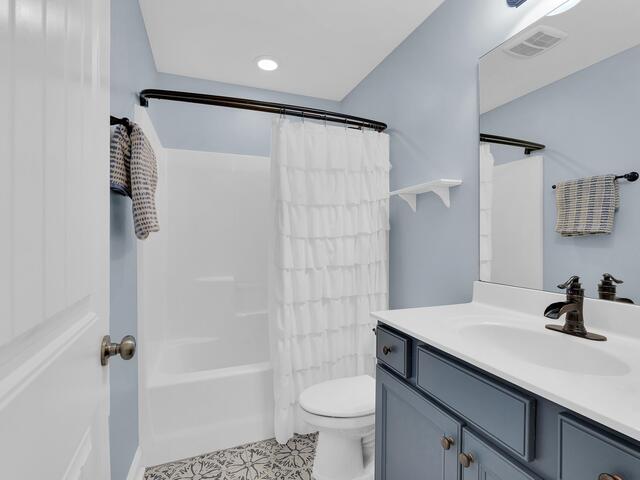 Photo of 102 Hollingsworth Drive