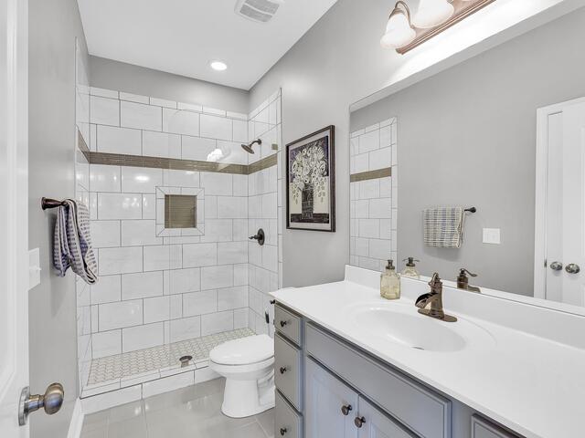 Photo of 102 Hollingsworth Drive