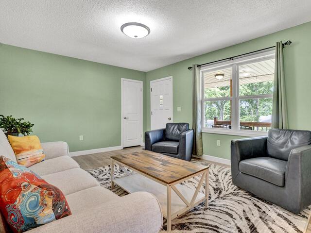 Photo of 205 Oxmoor Drive