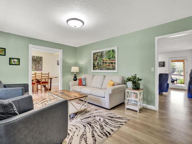 Photo of 205 Oxmoor Drive