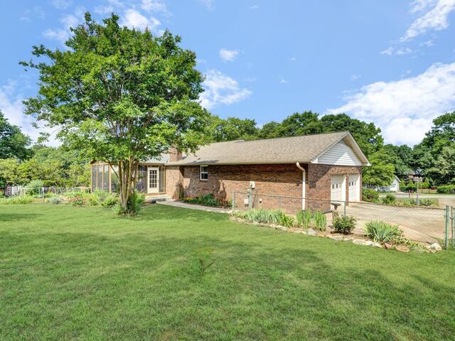 Photo of 205 Oxmoor Drive