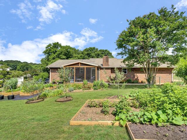 Photo of 205 Oxmoor Drive