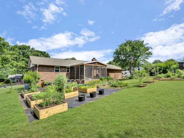 Photo of 205 Oxmoor Drive
