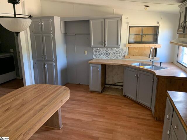 Photo of 3079 Lakeview Drive