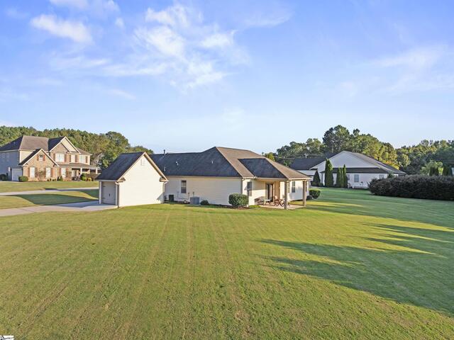 Photo of 1003 Hillcrest Court