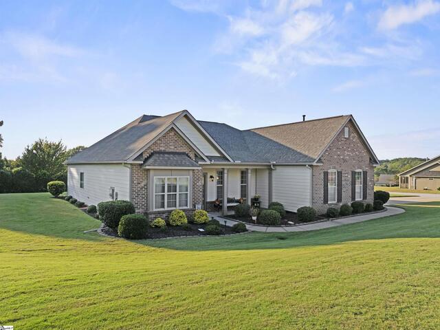 Photo of 1003 Hillcrest Court