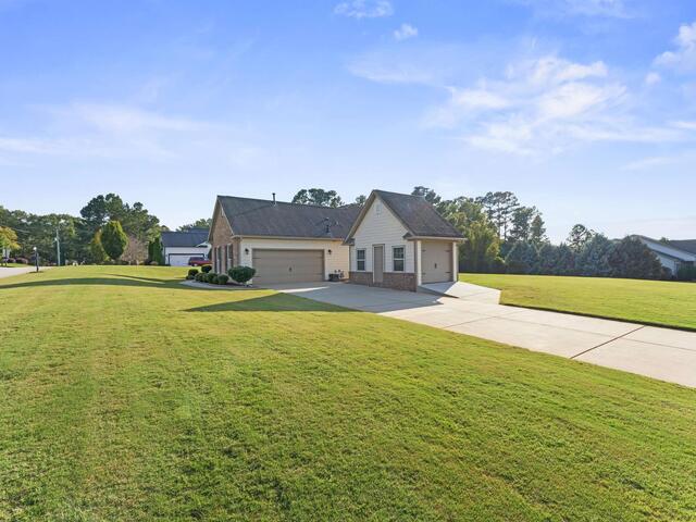 Photo of 1003 Hillcrest Court