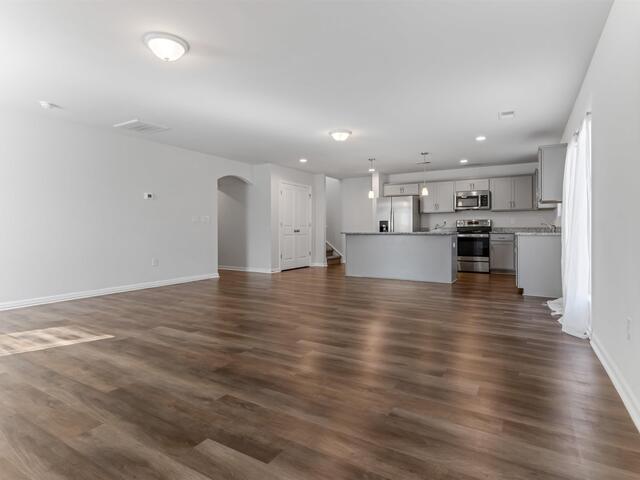 Photo of 445 Grantham Court