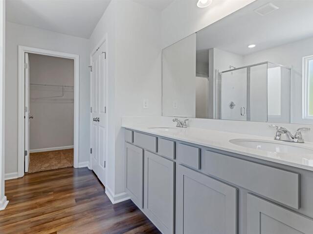 Photo of 445 Grantham Court