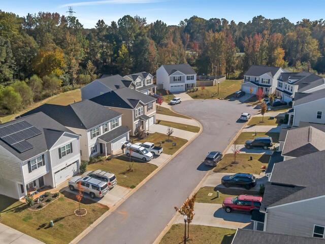 Photo of 445 Grantham Court