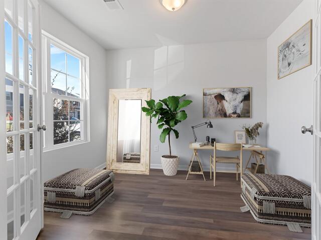 Photo of 445 Grantham Court