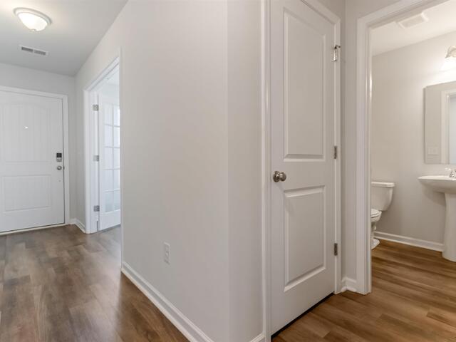 Photo of 445 Grantham Court