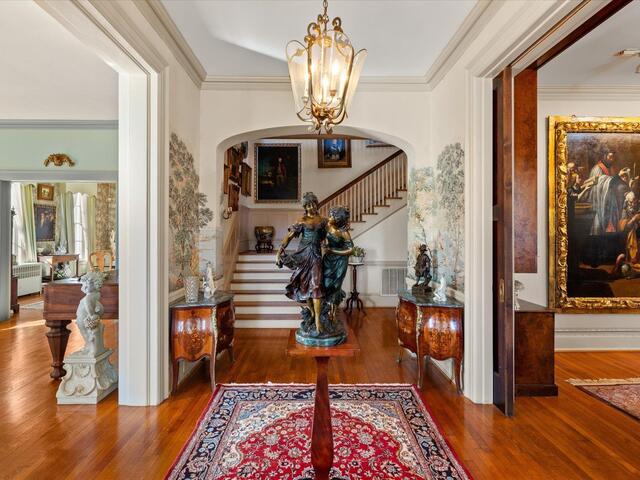 Photo of 780 W Main Street