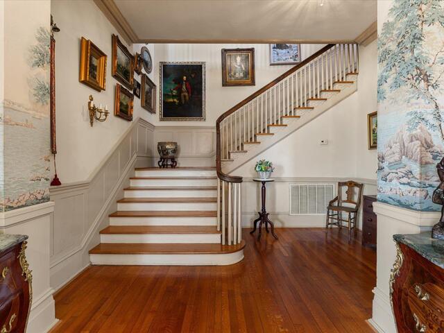 Photo of 780 W Main Street