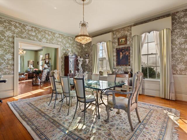 Photo of 780 W Main Street