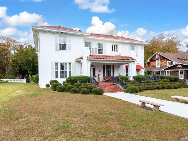 Photo of 780 W Main Street