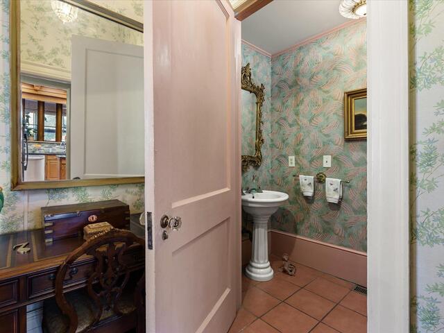 Photo of 780 W Main Street