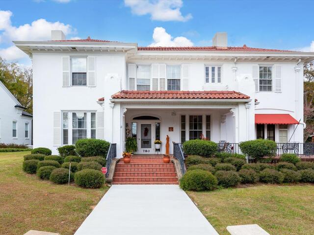 Photo of 780 W Main Street