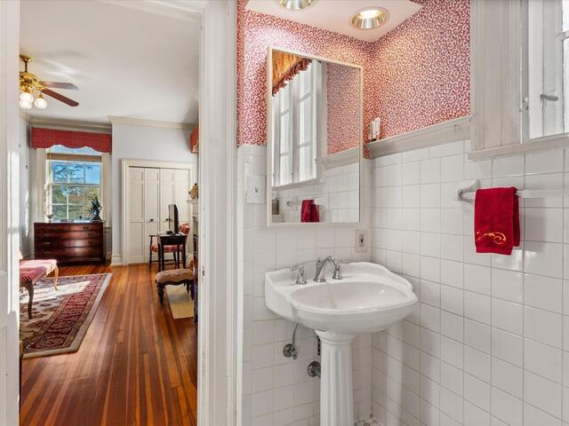 Photo of 780 W Main Street