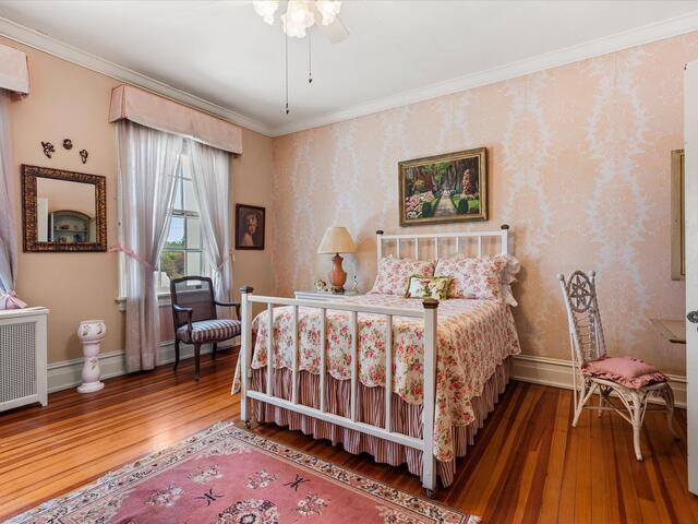 Photo of 780 W Main Street