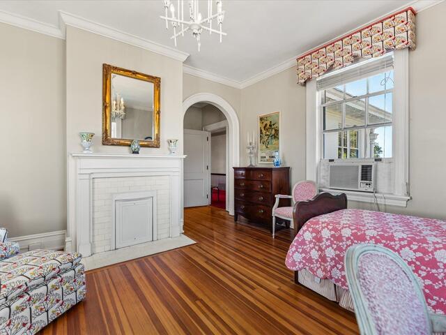 Photo of 780 W Main Street