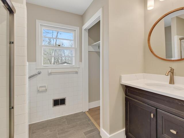 Photo of 612 Skippers Lodge Road