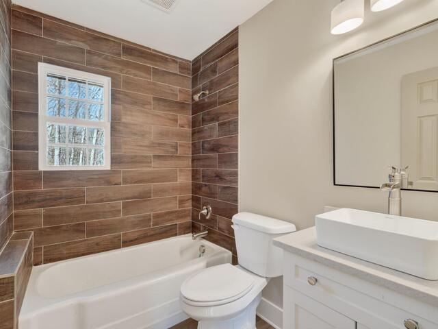 Photo of 612 Skippers Lodge Road