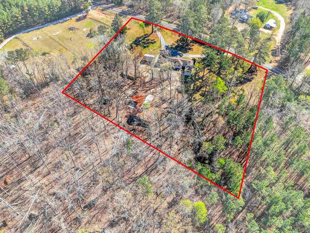 Photo of 612 Skippers Lodge Road