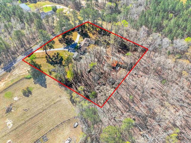 Photo of 612 Skippers Lodge Road