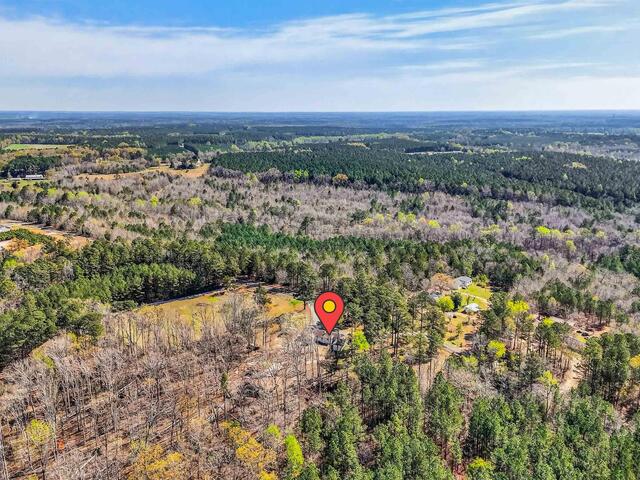 Photo of 612 Skippers Lodge Road