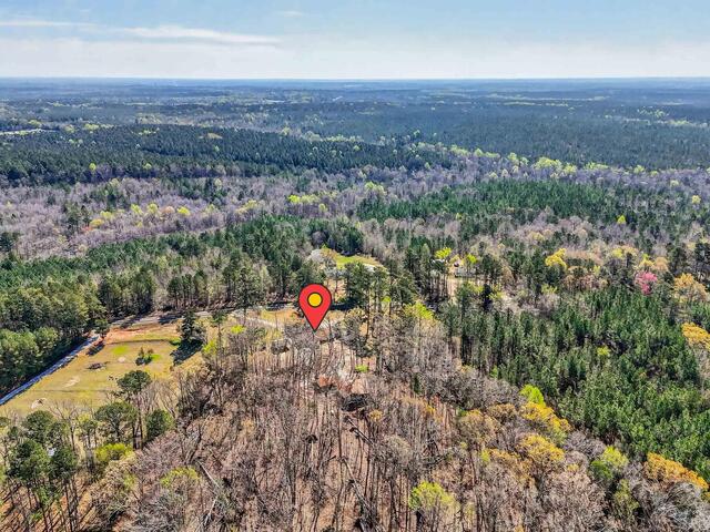 Photo of 612 Skippers Lodge Road