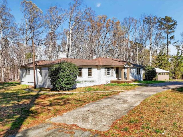 Photo of 612 Skippers Lodge Road