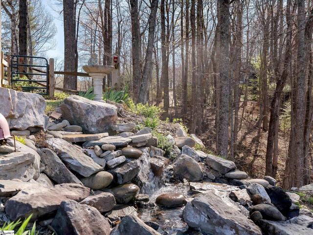 Photo of 7 Halfnoon Trail