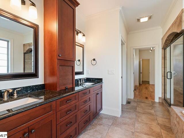 Photo of 306 E Faris Road
