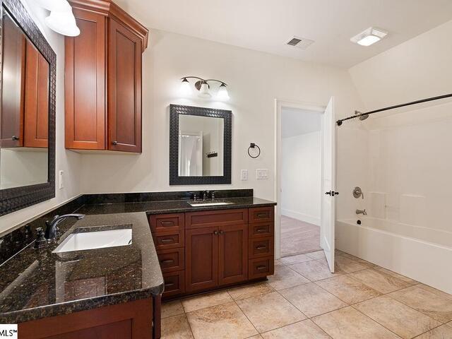 Photo of 306 E Faris Road