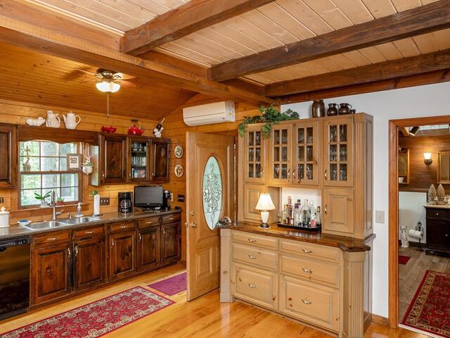 Photo of 2111 Moorefield Memorial Highway