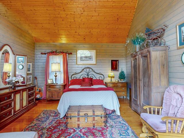 Photo of 2111 Moorefield Memorial Highway