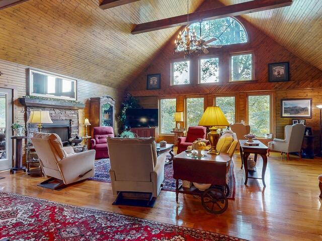 Photo of 2111 Moorefield Memorial Highway