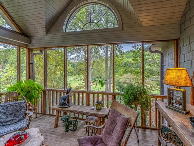 Photo of 2111 Moorefield Memorial Highway