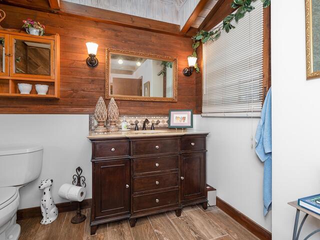 Photo of 2111 Moorefield Memorial Highway