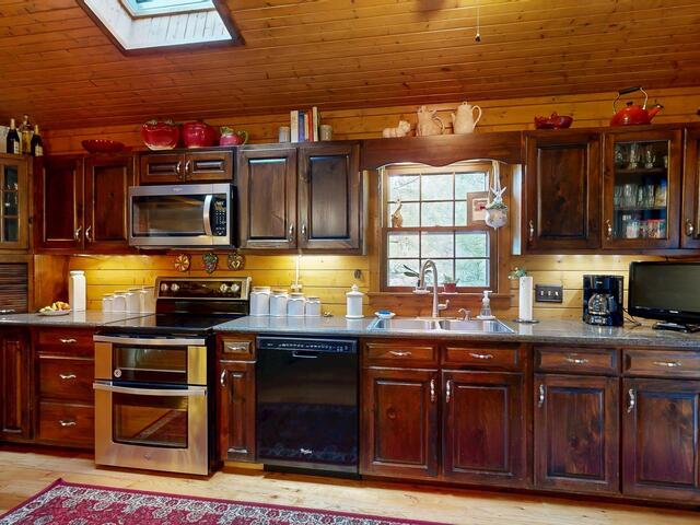 Photo of 2111 Moorefield Memorial Highway