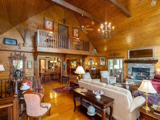 Photo of 2111 Moorefield Memorial Highway